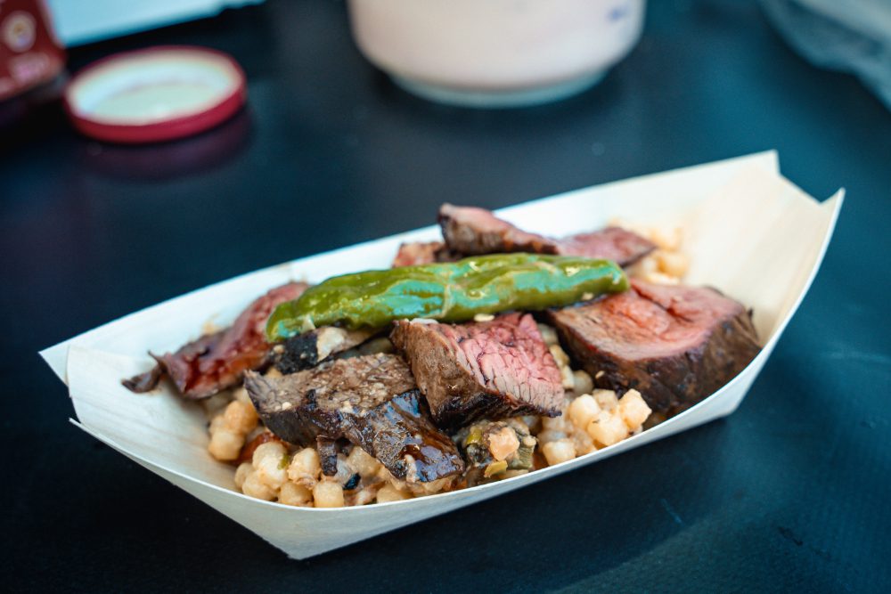 Zubereitetes Gericht mit Fleisch